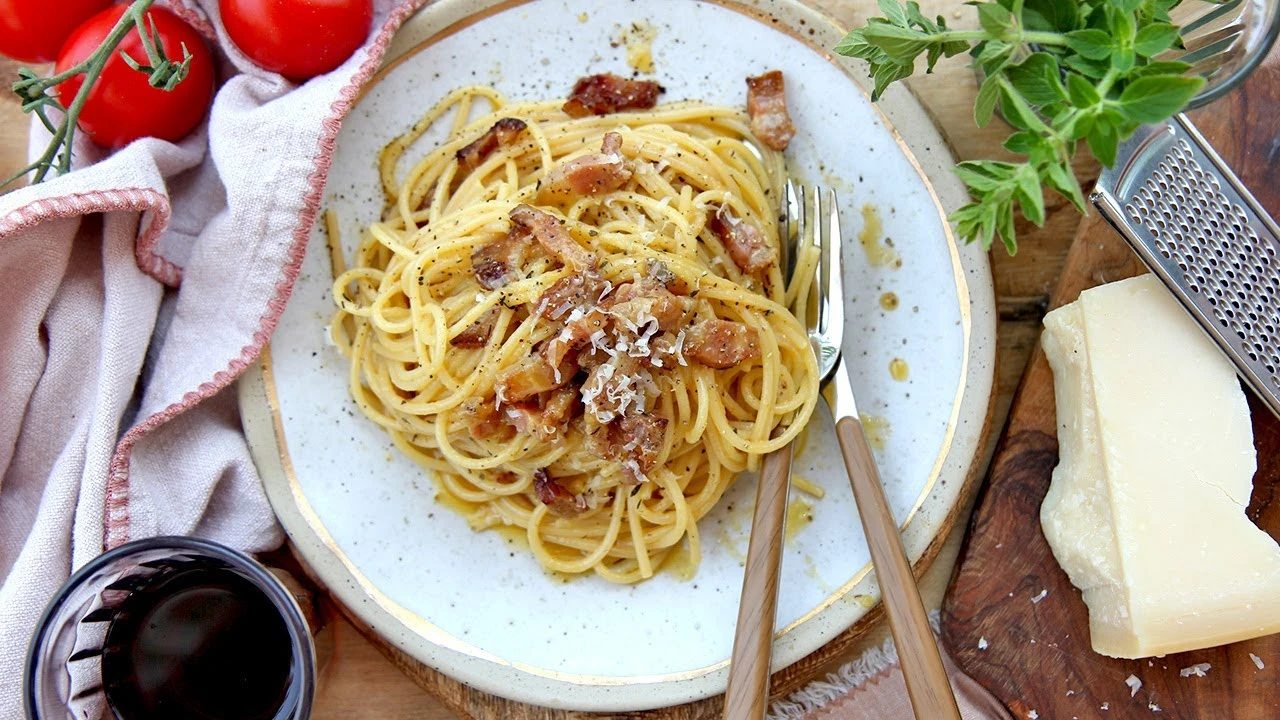 10 Minute Classic Carbonara Recipe